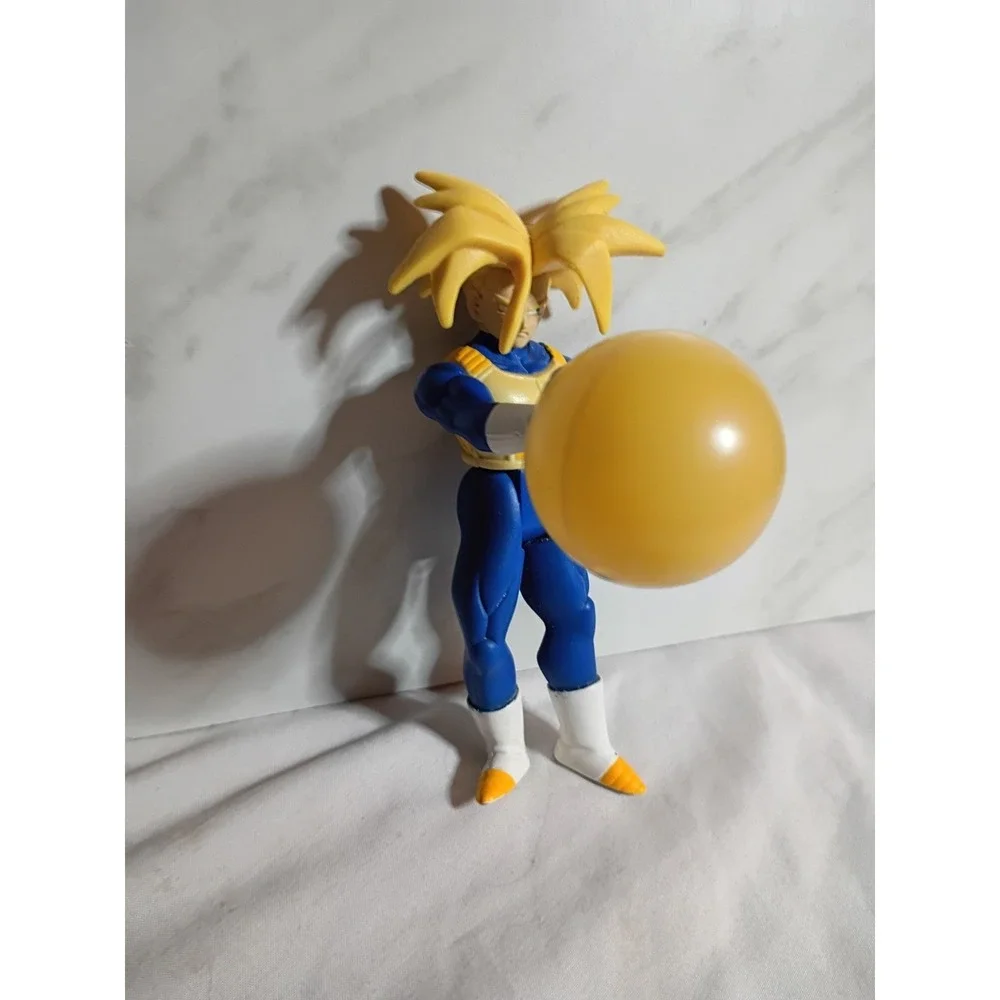 Vintage 2001 Dragon Ball Z Super Saiyan Trunks Action Figure with Energy Blast